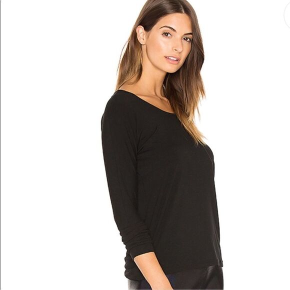 Onzie Drapey V Back Tee in Black Size Large B18 - Picture 3 of 6